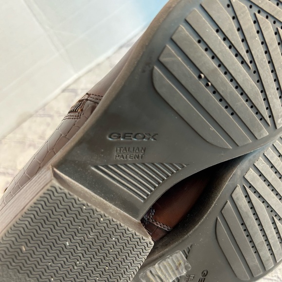 GEOX RESPIRA DARK BROWN COLOR DOUBLE SIDE ZIP ANKLE BOOTS SIZE 39 - Picture 8 of 10